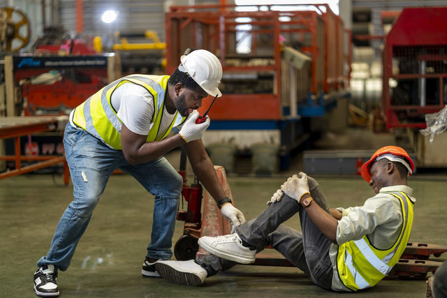 How a Seattle Personal Injury Attorney Builds Your Case