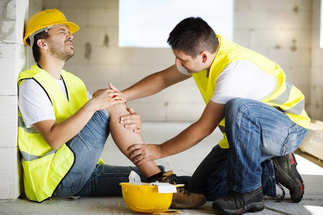 How a Seattle Personal Injury Attorney Builds Your Case